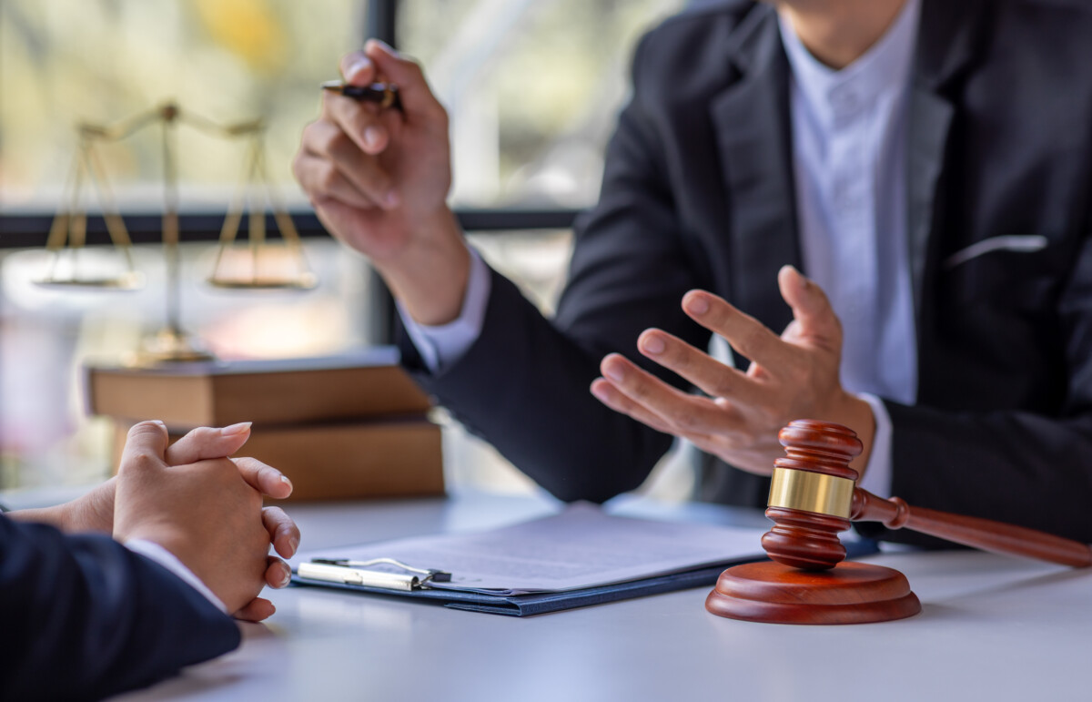Essential Criminal Lawyer Hiring Tips for Your Defense