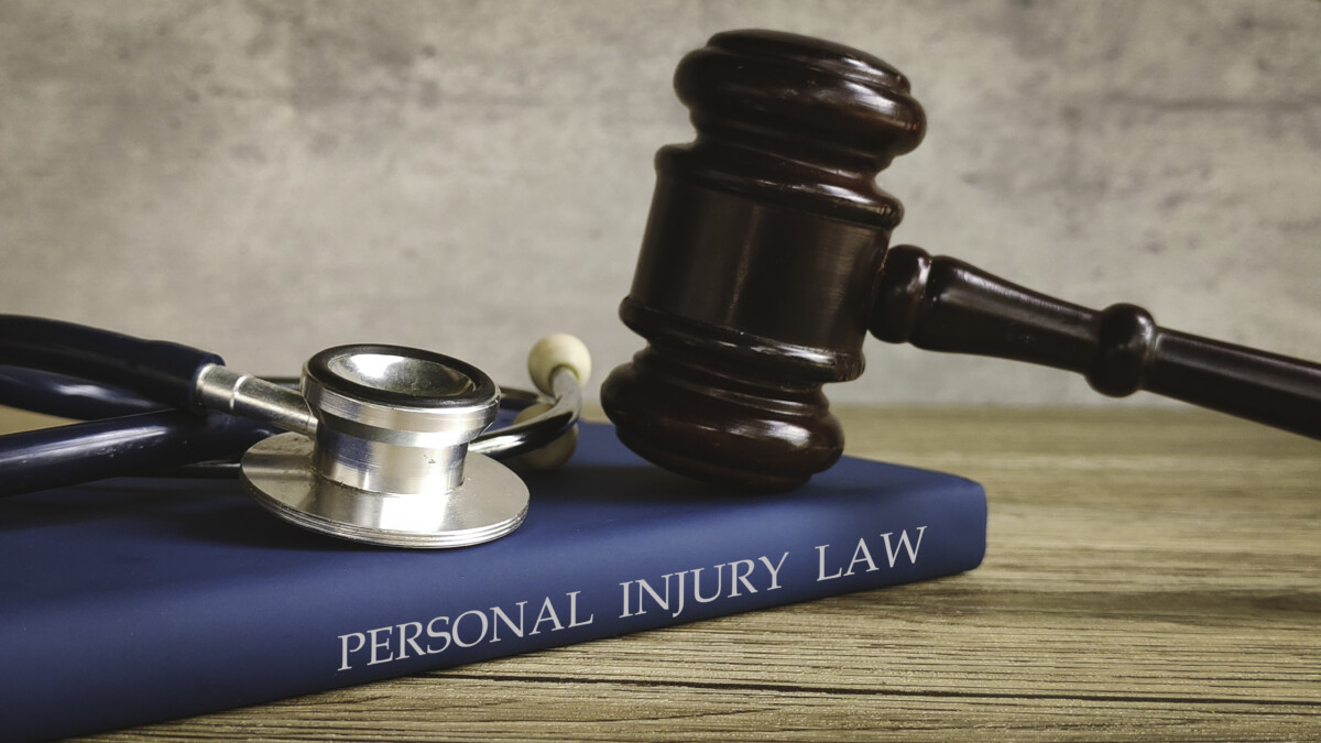 Top Reasons to Settle a Personal Injury Lawsuit